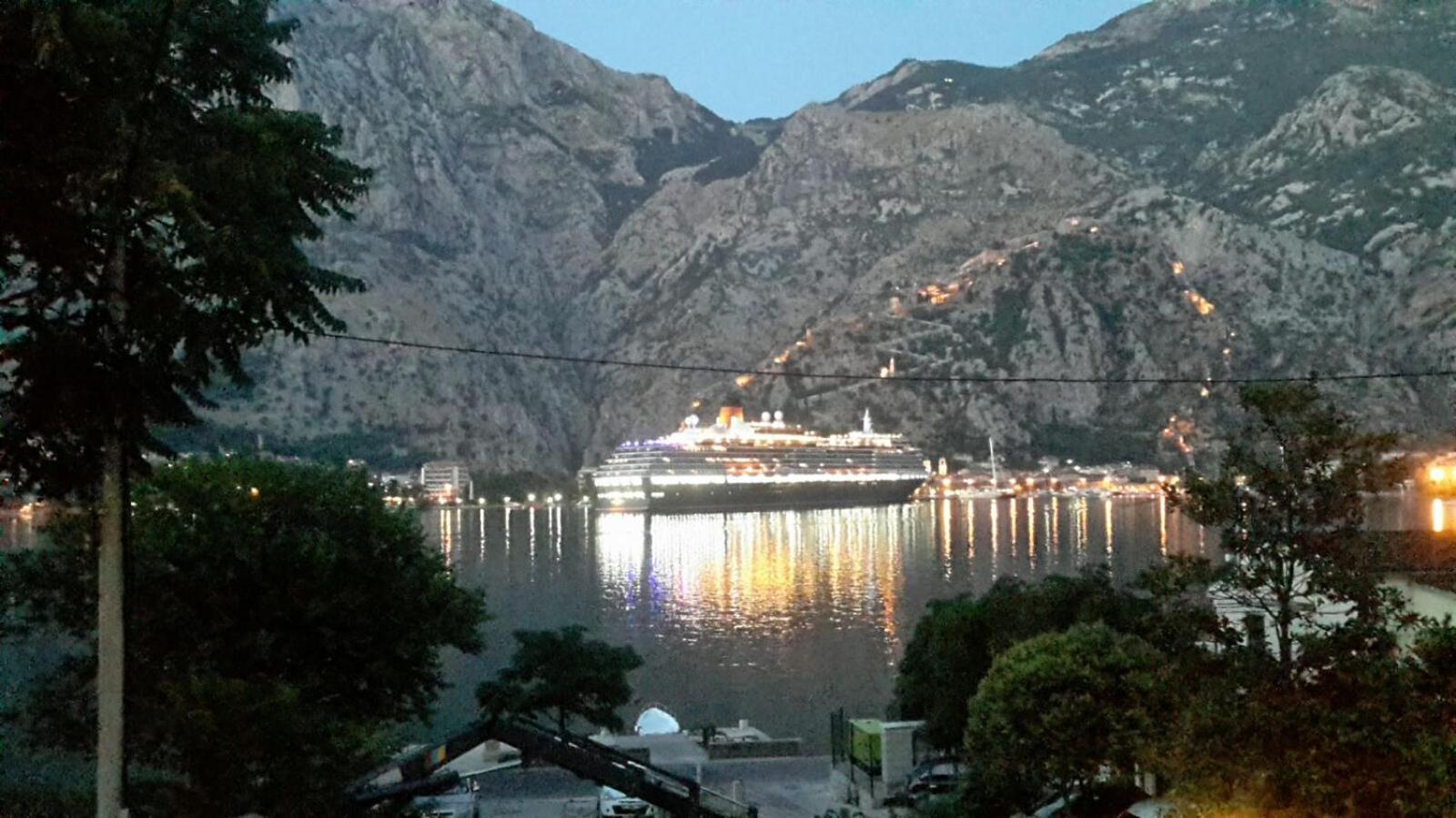 Radiant Lejlighed Kotor Eksteriør billede