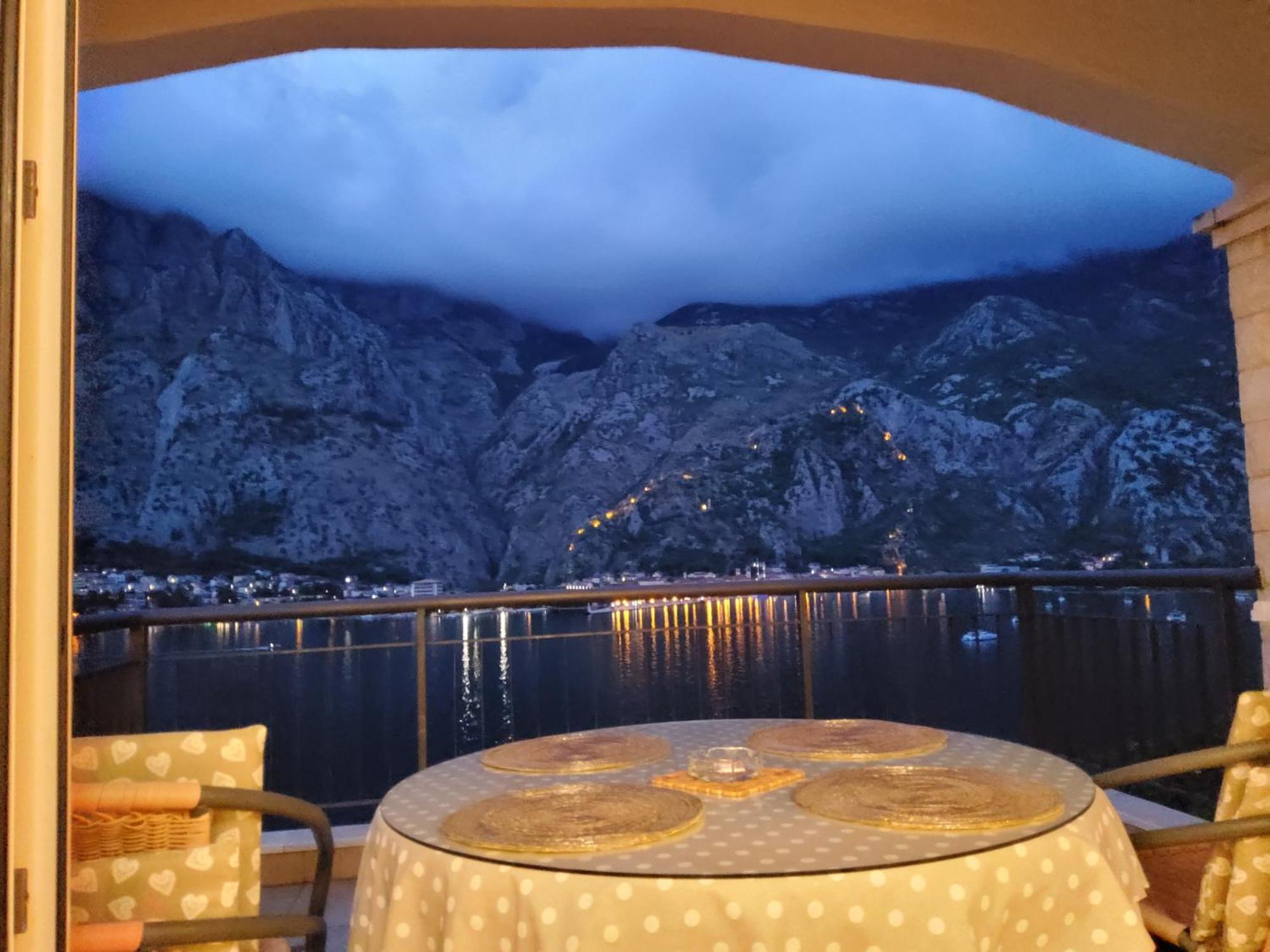 Radiant Lejlighed Kotor Eksteriør billede